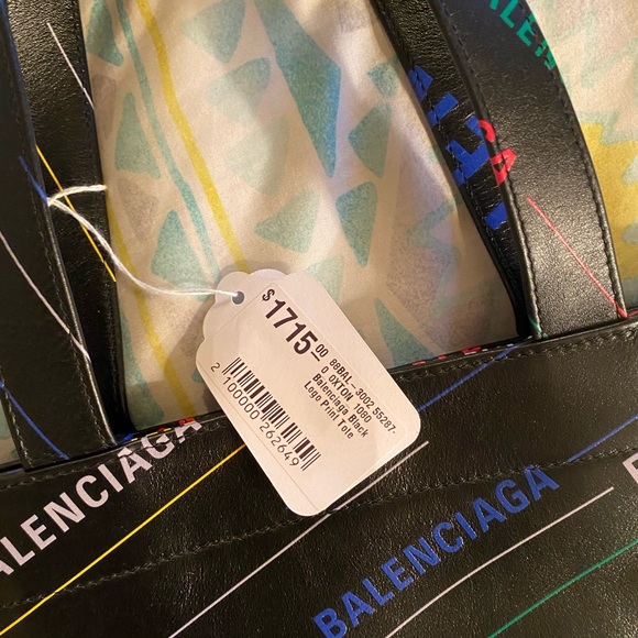 BRAND NEW BALENCIAGA 🌟 BLACK LEATHER MULTICOLORED LOGO TOTE BAG 👜!! - Picture 5 of 9